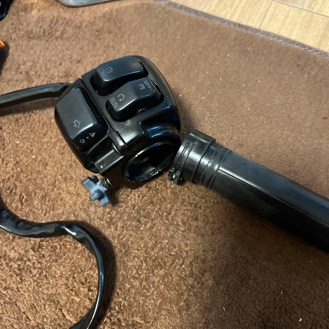 スポーツスター　スイッチ　クラッチ　ブレーキXL1200 2005年式