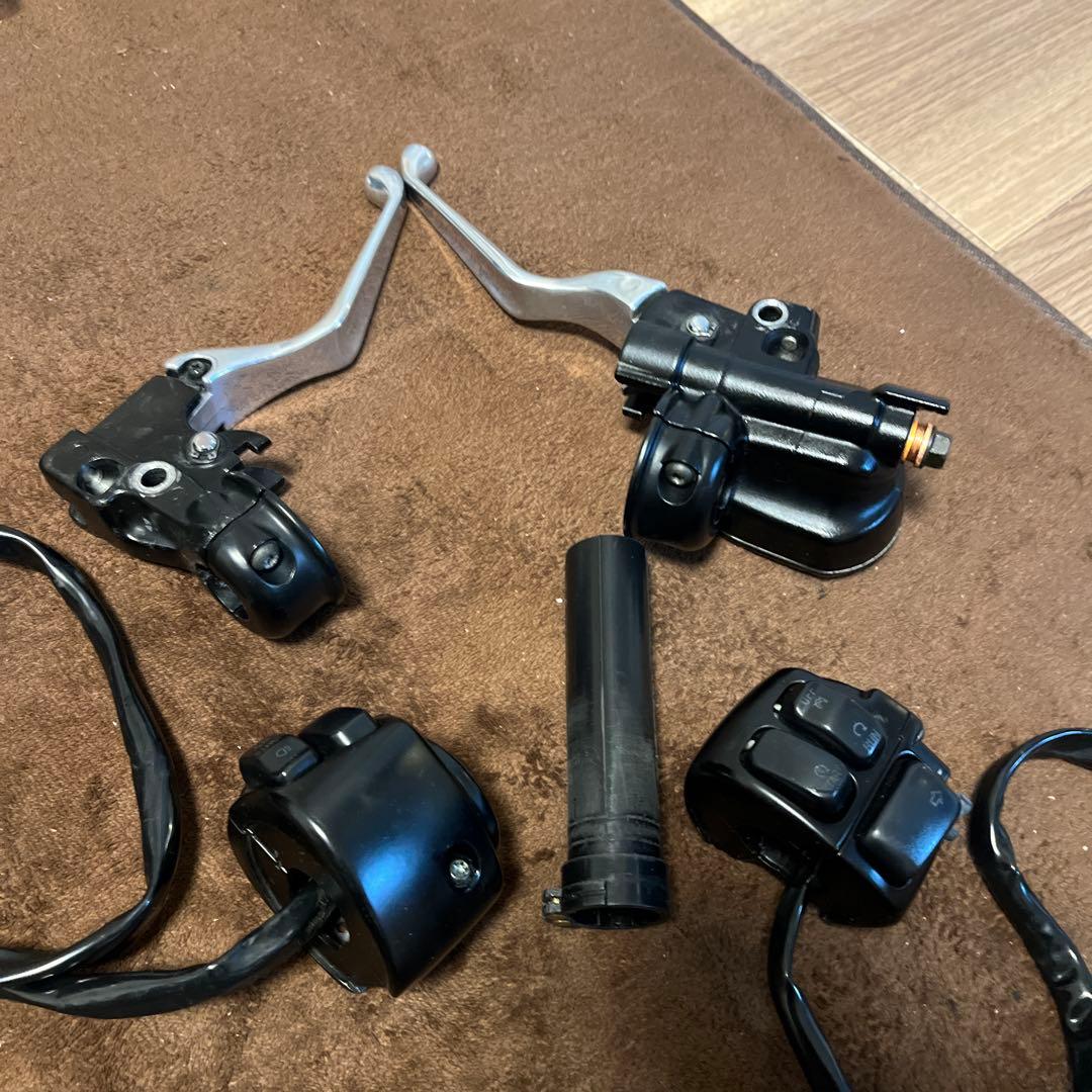 スポーツスター　スイッチ　クラッチ　ブレーキXL1200 2005年式