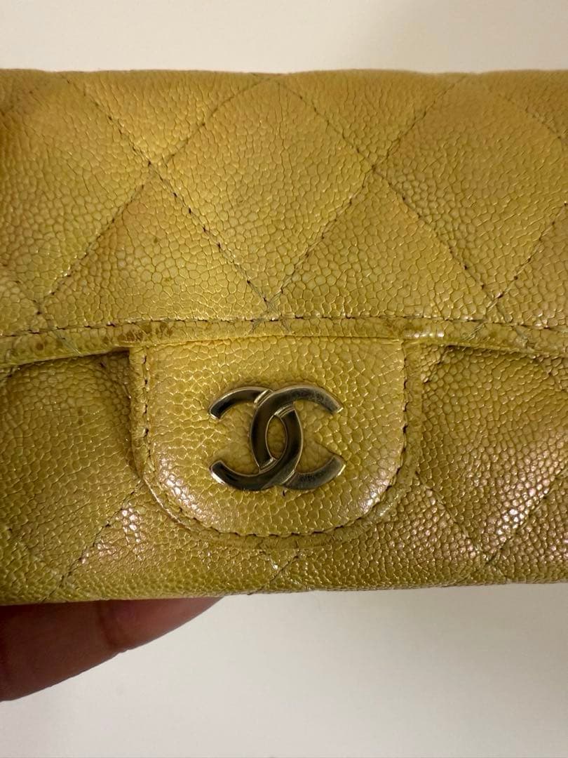 Chanelマトラッセキャビアスキンイエローレザー キーケース