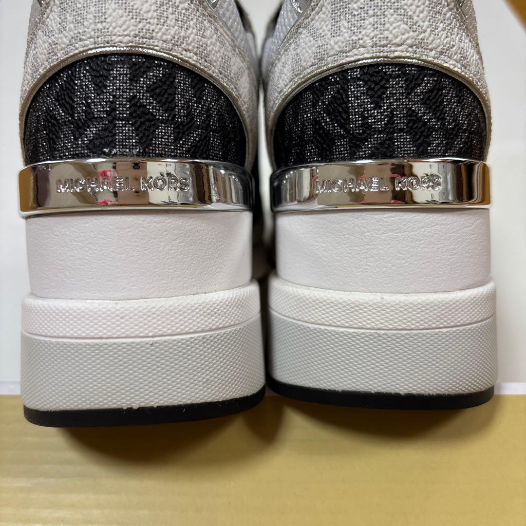 MICHAEL KORS スニーカー ホワイト/ブラック