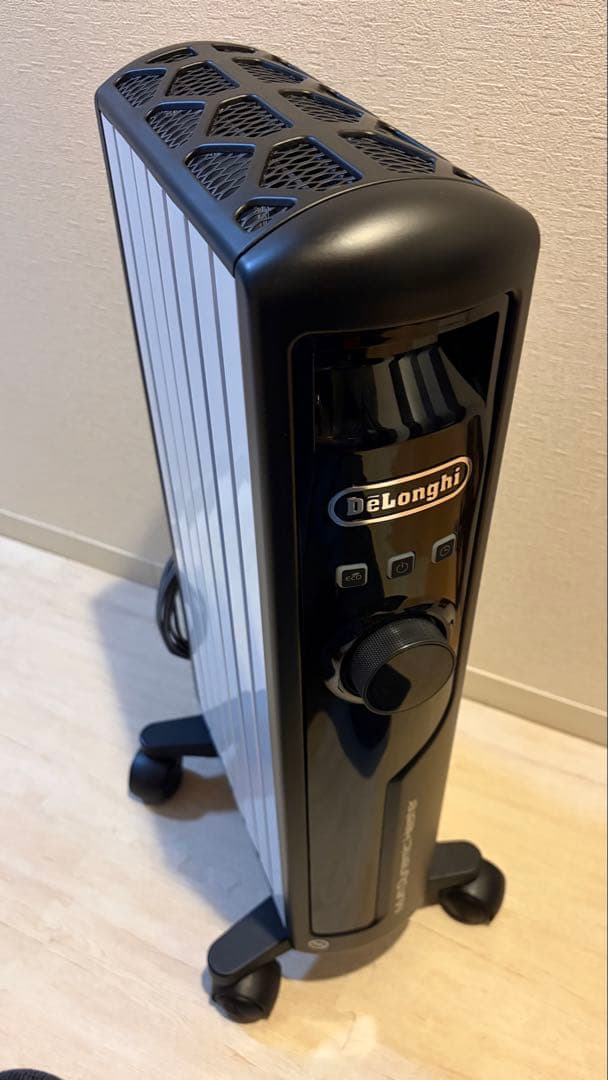 DeLonghi オイルヒーター （6-8畳）MDHS09-BK