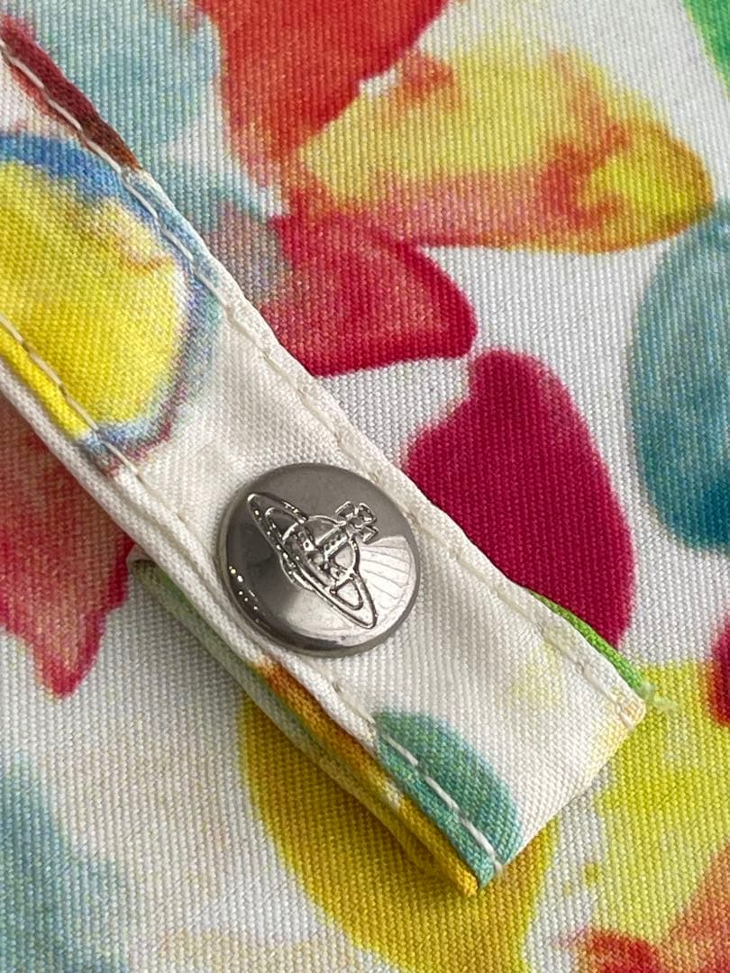 美品 ヴィヴィアンウエストウッド 雨傘 水彩画柄 長傘 バンブーハンドル