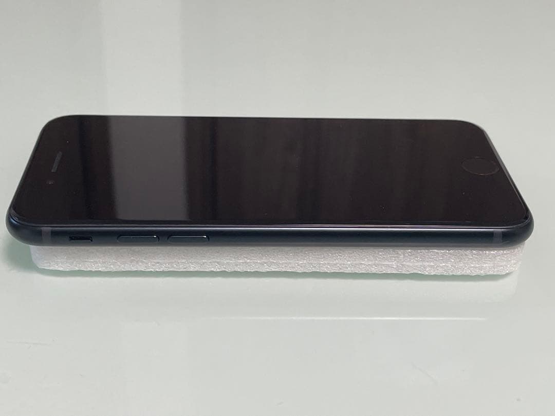 iPhone SE 第3世代 64gb ミッドナイト バッテリー100%