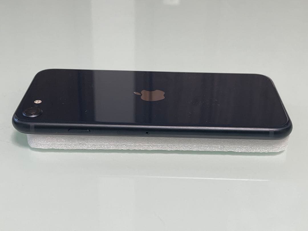 iPhone SE 第3世代 64gb ミッドナイト バッテリー100%