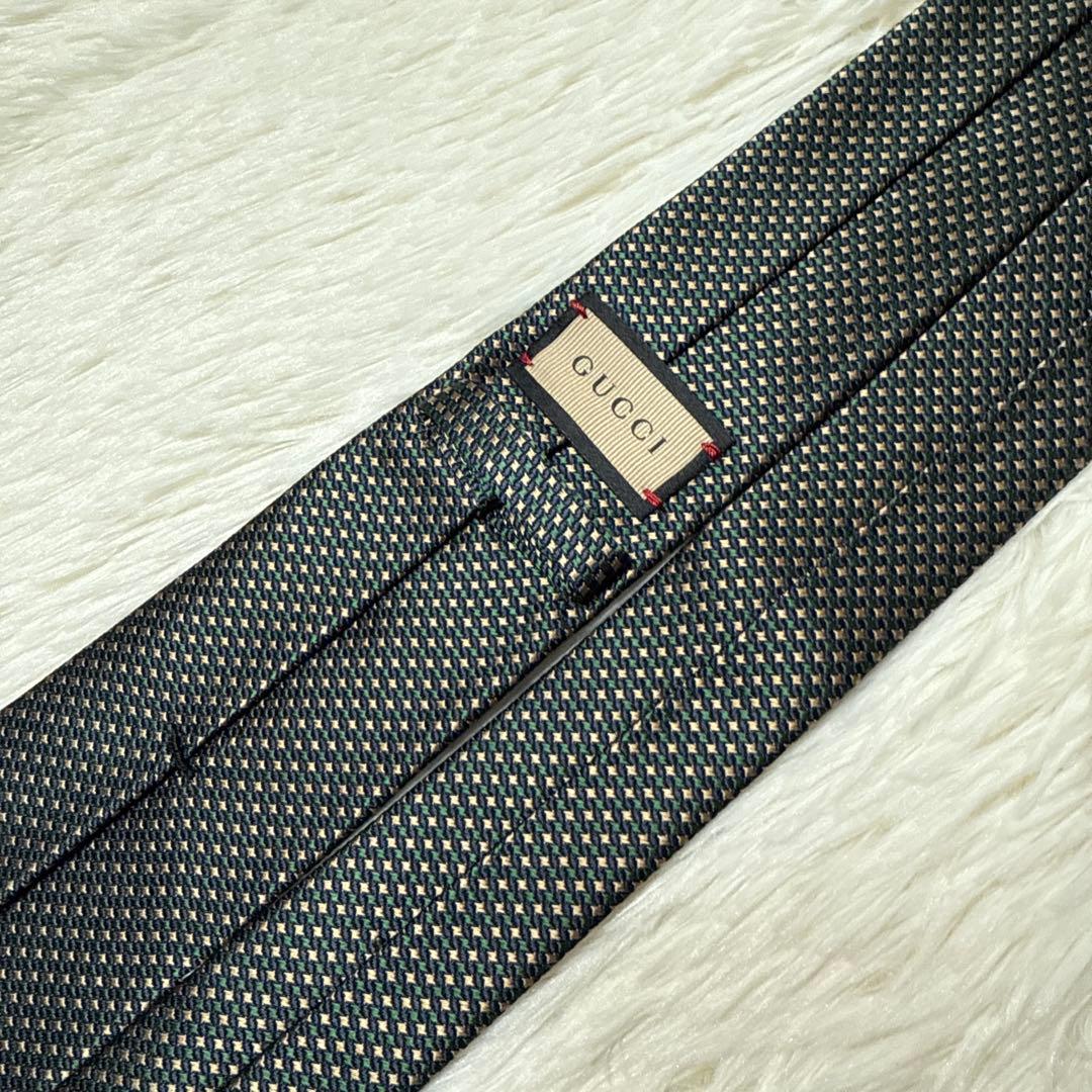 【未使用級】GUCCI ネクタイ　高級シルク　GG ジャガード