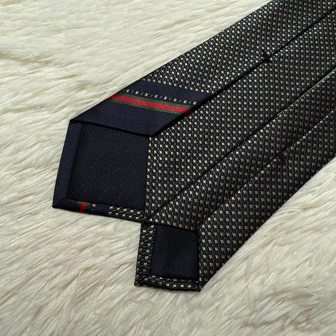 【未使用級】GUCCI ネクタイ　高級シルク　GG ジャガード