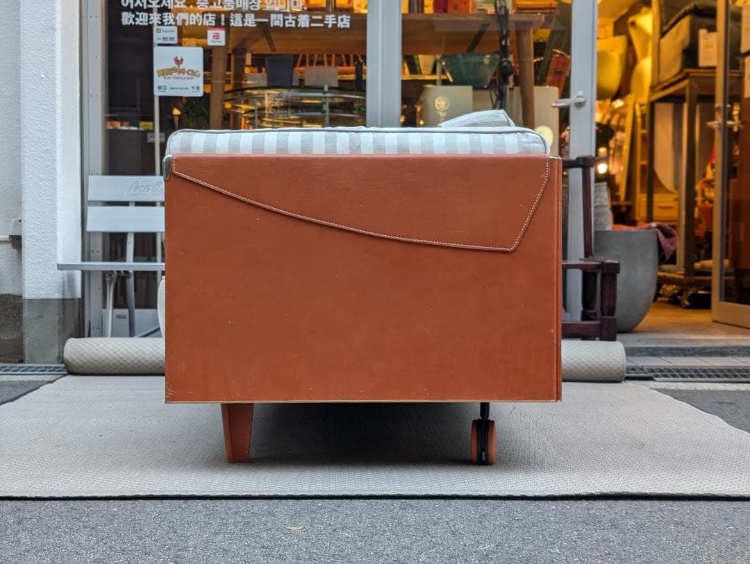 ポルトローナフラウ／イタリア／TWICE（トゥワイス）／2シーターソファ