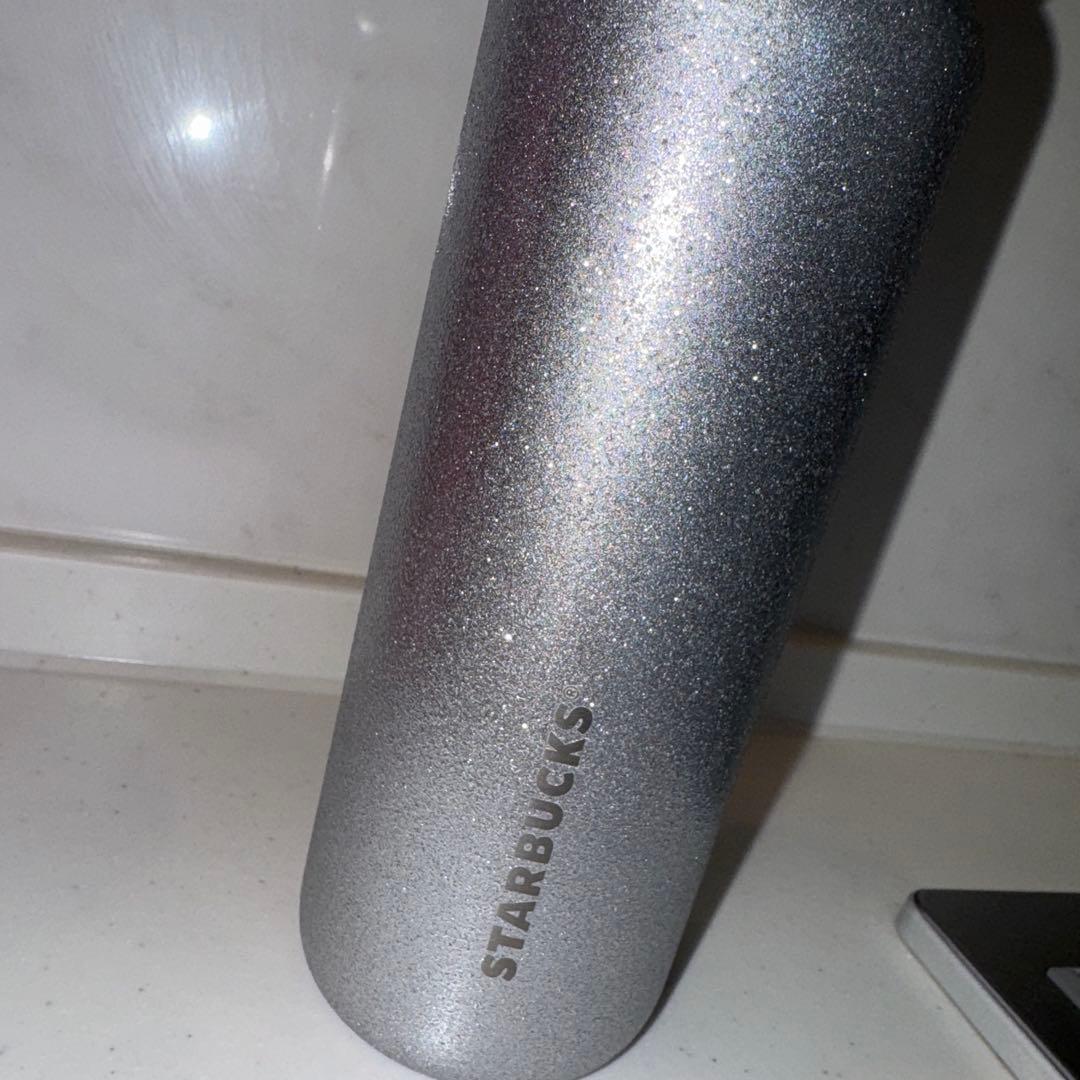 スターバックス　スタバ　タンブラー　水筒