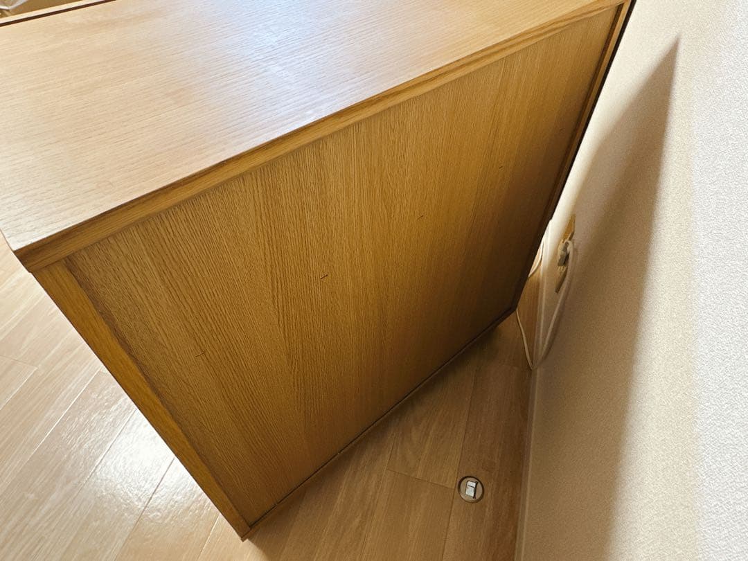 【送料込3/13まで】無印オーク材脚付きキャビネット