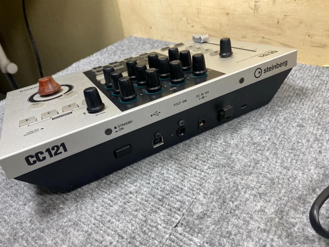 Steinberg CC121 USB フィジカルコントローラー