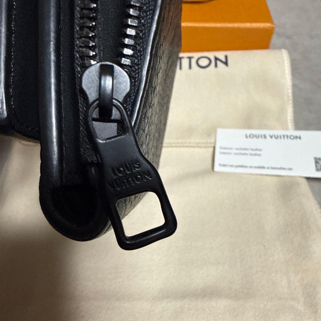 LOUIS VUITTON ブラック 三つ折り財布