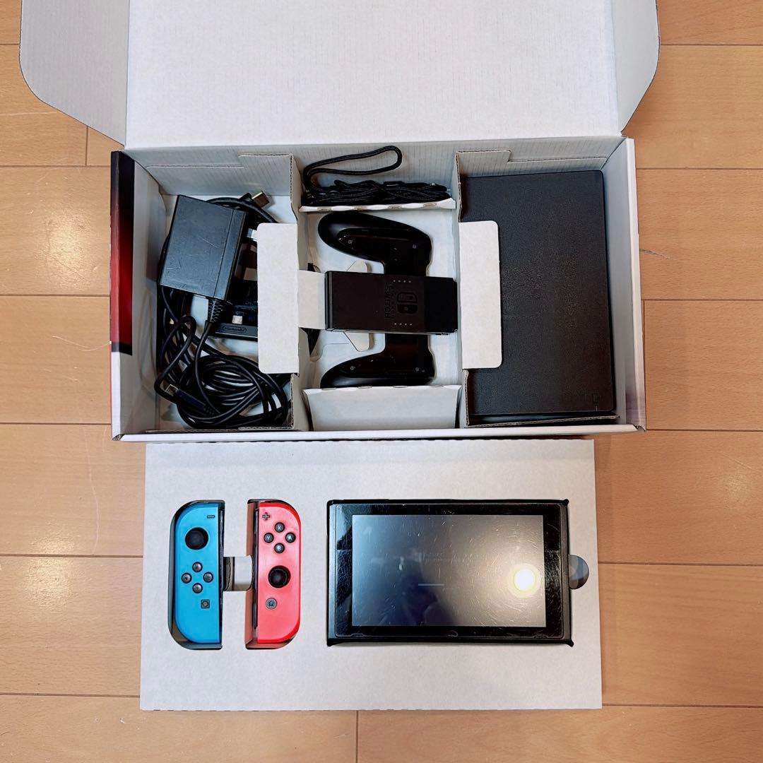 【付属品完備】任天堂スイッチ 本体＋ドック＋Joy-Con＋スタンド（8年使用）
