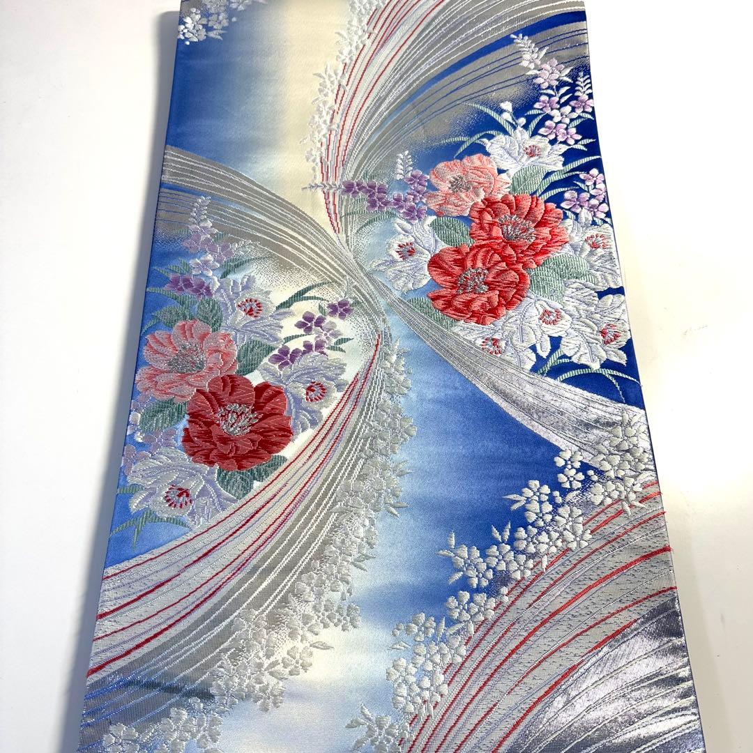 5k2963 袋帯　絹　唐織　銀色　青　赤　白　紫　ピンク　花柄　和装　着物