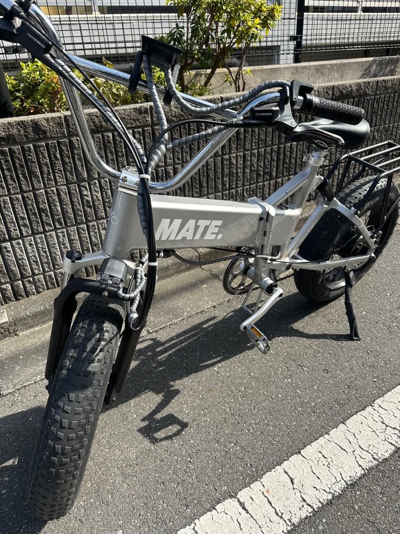 MATE X 250 Polar Silver 荷台付き ハンドルカスタム