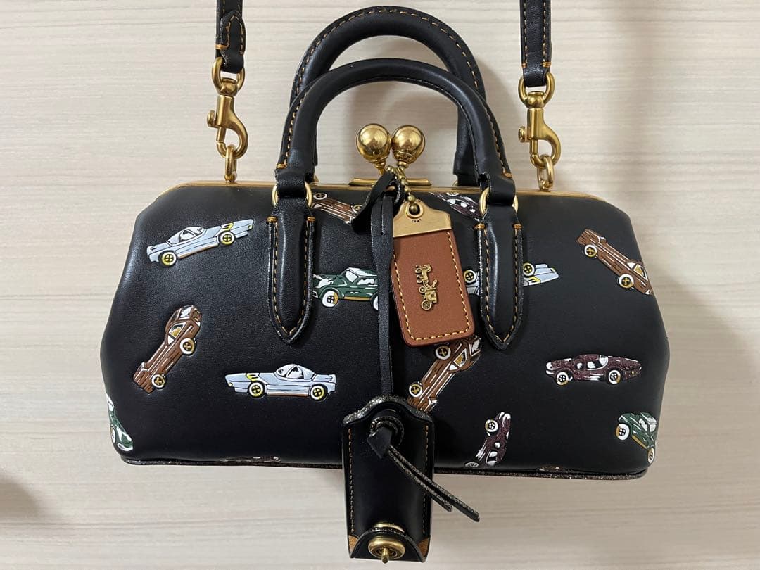 コーチ　レキシーキスロックサッチェルバッグ