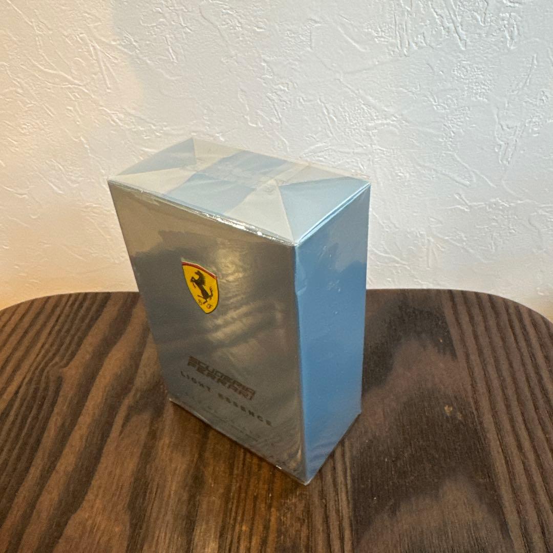 Ferrari Light Essence 125ml オードトワレ 2本セット