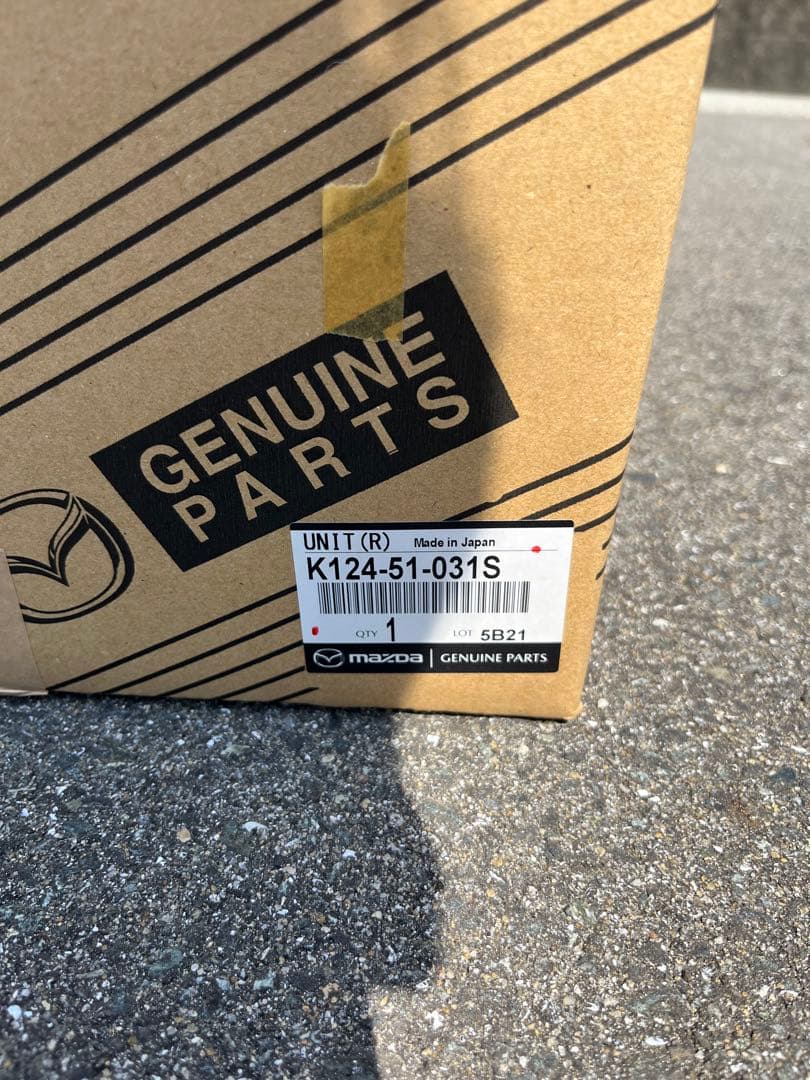 CX-5 KF2P 右ヘッドライト　美品　内部傷あり　中古