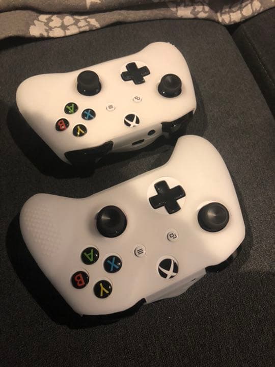 xbox one S 1TB 新品同様ソフトセット値引きした