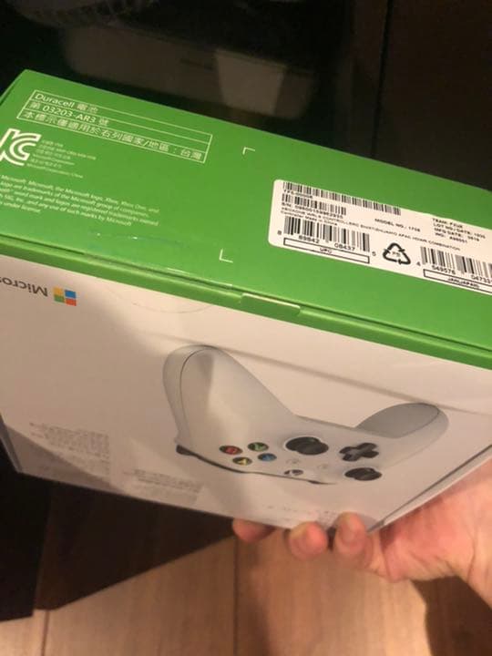 xbox one S 1TB 新品同様ソフトセット値引きした