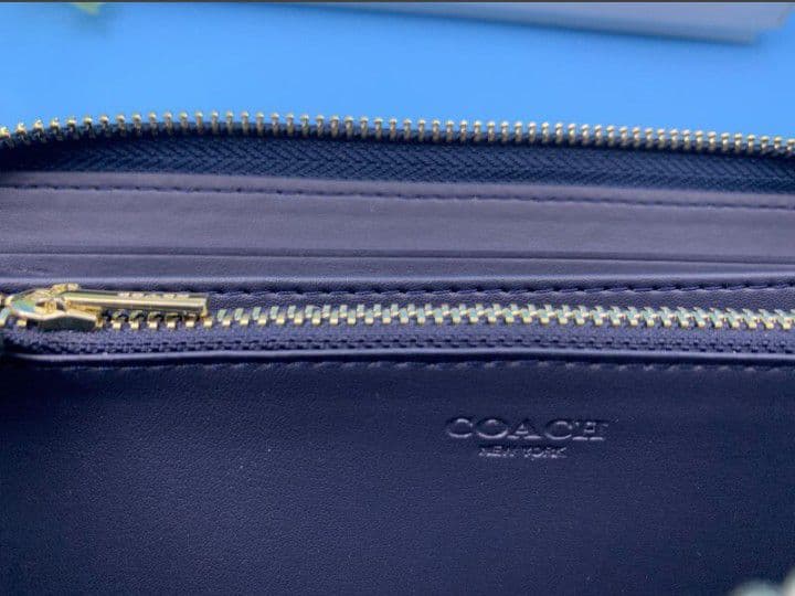 新品未使用コーチ長財布チェリーさくらんぼ柄ネイビーブルーレディースメンズ送料無料