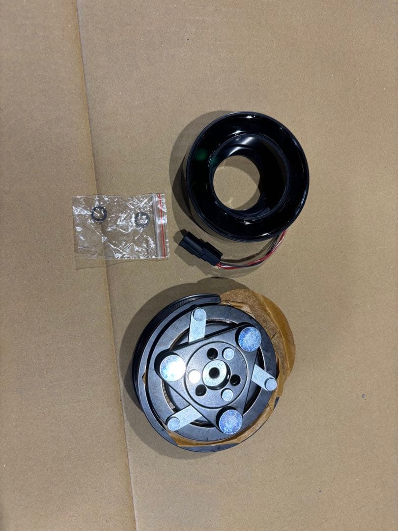 マグネットクラッチ エアコンコンプレッサー 日産 セレナ C27