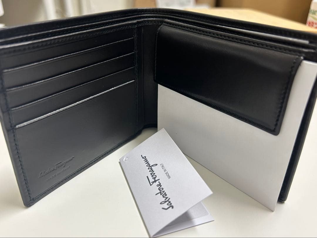 Salvatore Ferragamo 二つ折り財布 ブラック