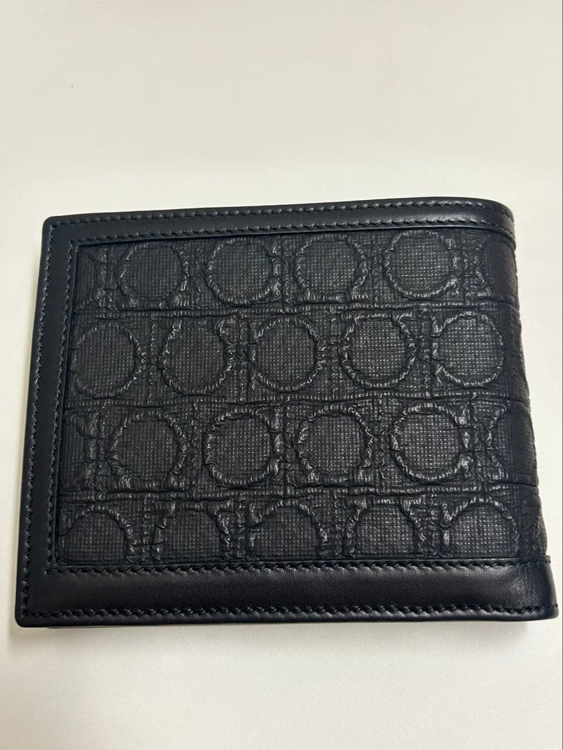 Salvatore Ferragamo 二つ折り財布 ブラック