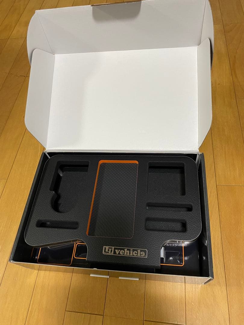 ハイエース　ユーアイビークル　ドリンクホルダー　センターコンソール