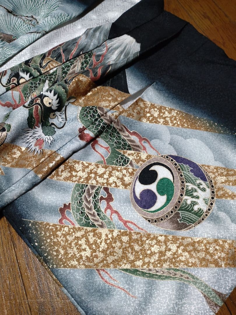 ☆七五三用☆お着物セット☆ 黒地　龍　鷹　富士山 着物　袴ゴールド　男児