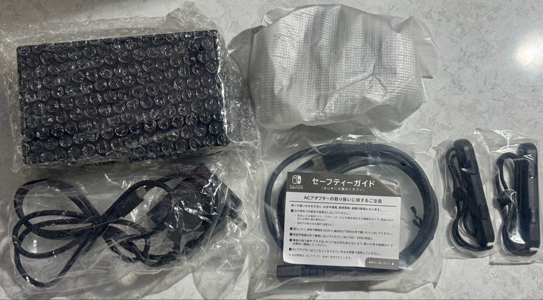 Nintendo Switch 本体 グレー ＊Joy-Con色違い