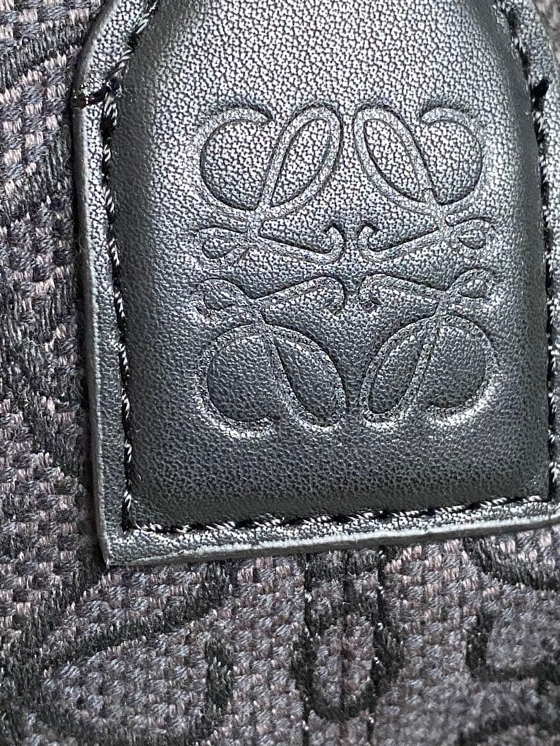 LOEWE ロゴパターン ショルダーバッグ