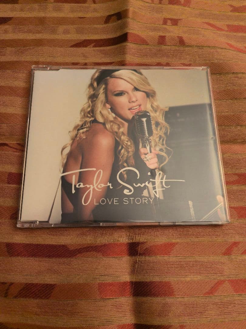 洋楽 Taylor Swift_LOVE STORY Track2: Remix CD