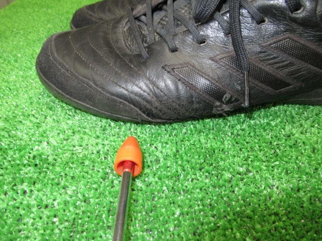 adidas ブラック フットサルシューズ