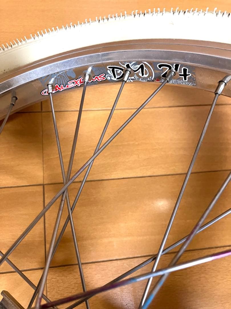 競技用一輪車　アルミホイール　サドル　アルミクランク