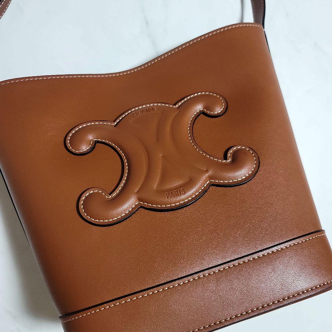 【美品】CELINE スモール バケット キュイル トリオンフ ショルダーバッグ