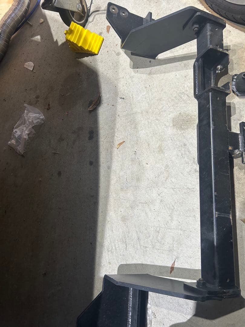 k*.様 ハイエース　ヒッチメンバー　200系