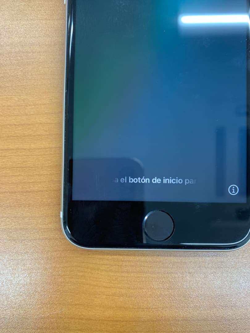 ポ*ム様 動作確認済 iPhone SE 第3世代 64GB C1003