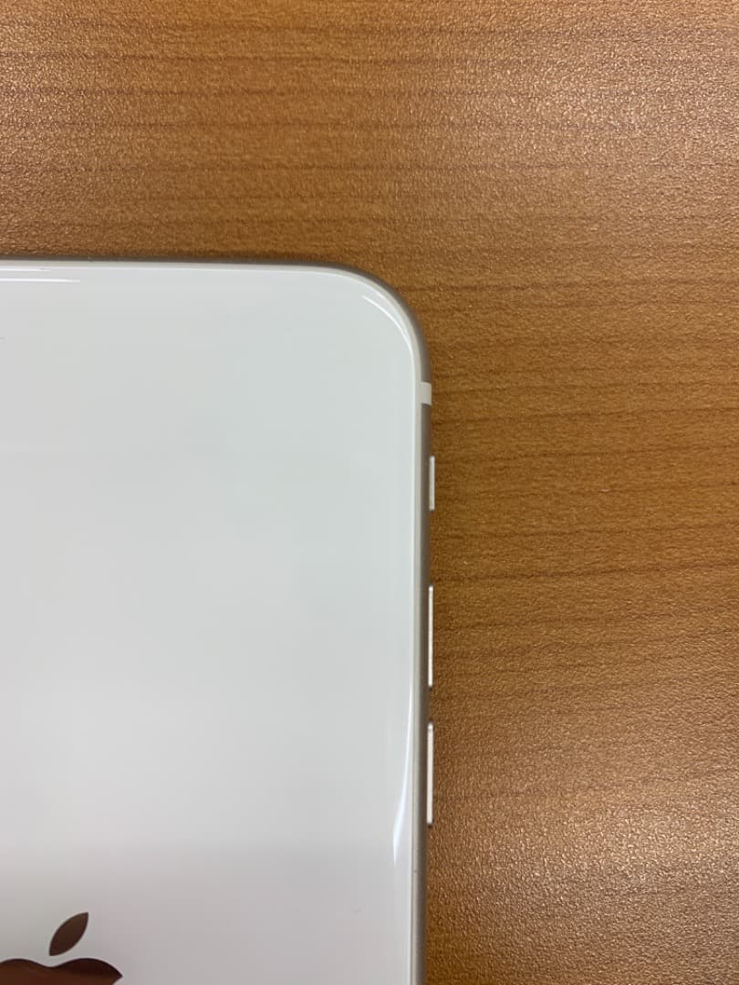 ポ*ム様 動作確認済 iPhone SE 第3世代 64GB C1003