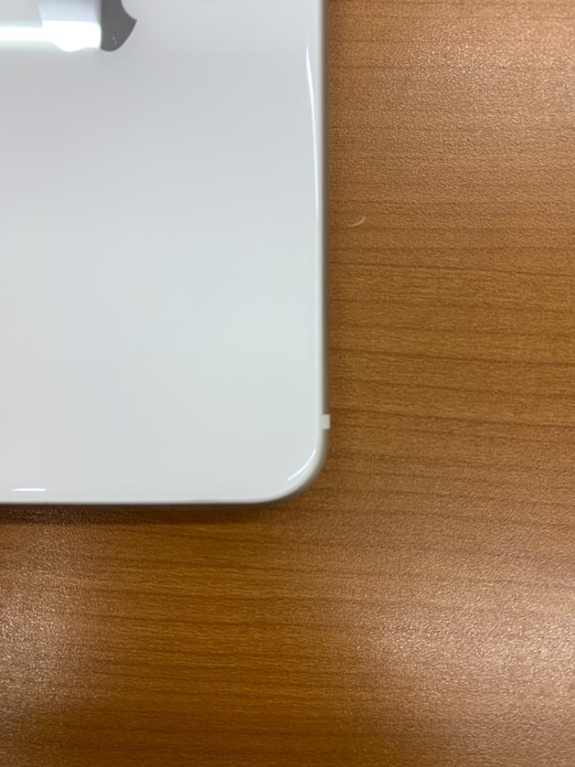 ポ*ム様 動作確認済 iPhone SE 第3世代 64GB C1003