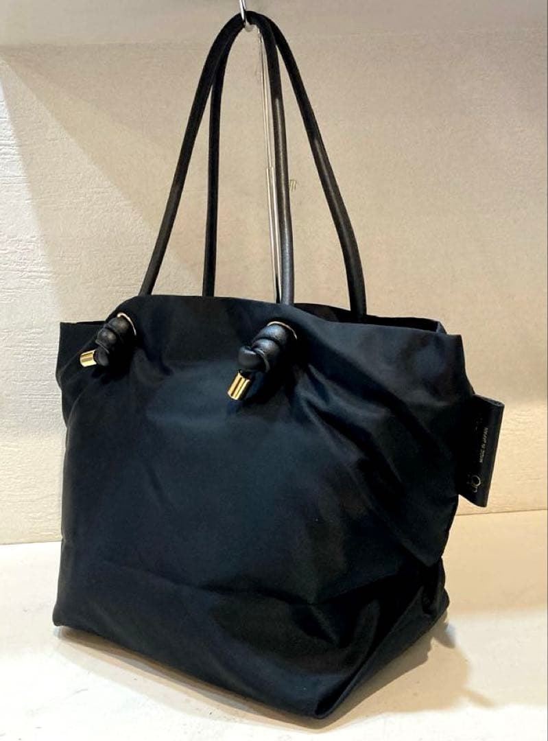 【美品】VIOLA d'ORO ビアンカ　トートバッグ　M 黒　A4可