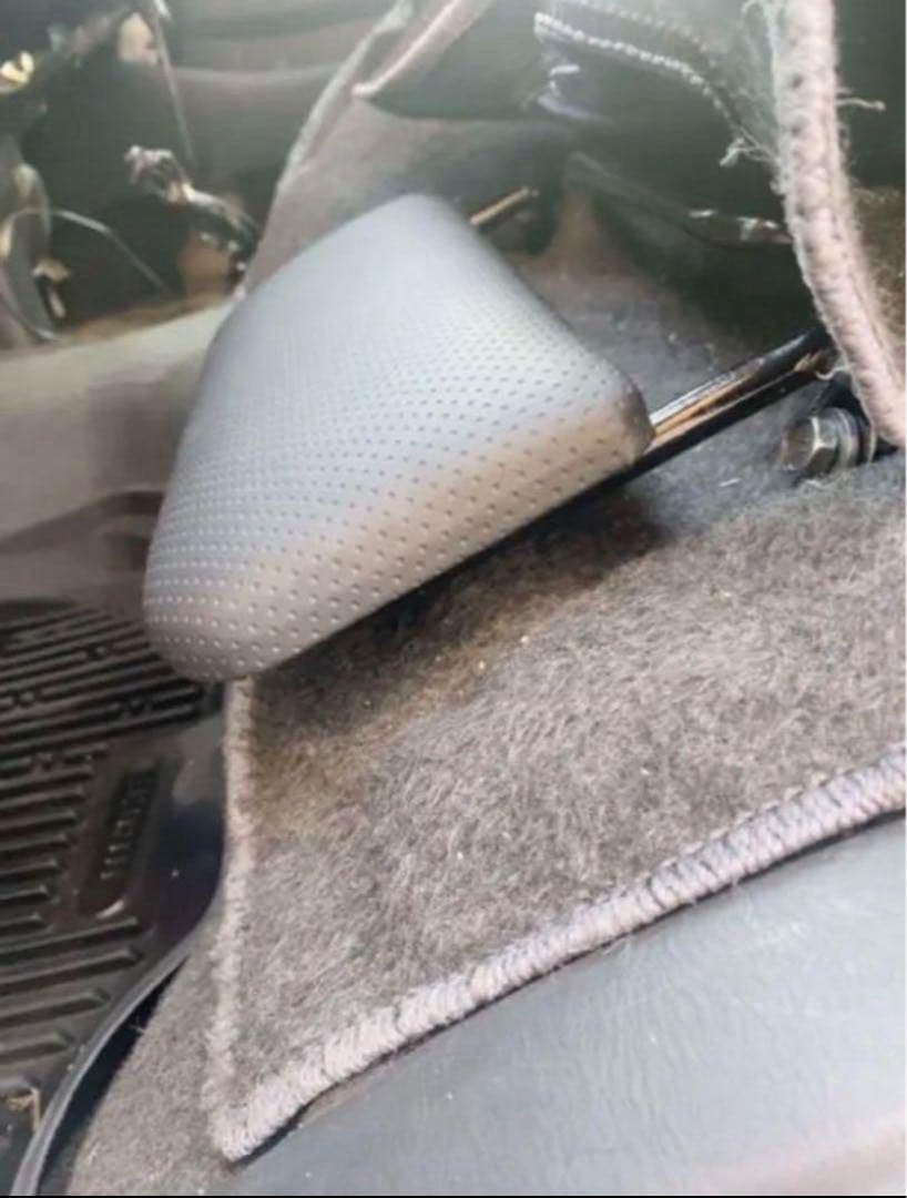 ハイエース200系　スーパーGL フットレスト　助手席側　足おき台