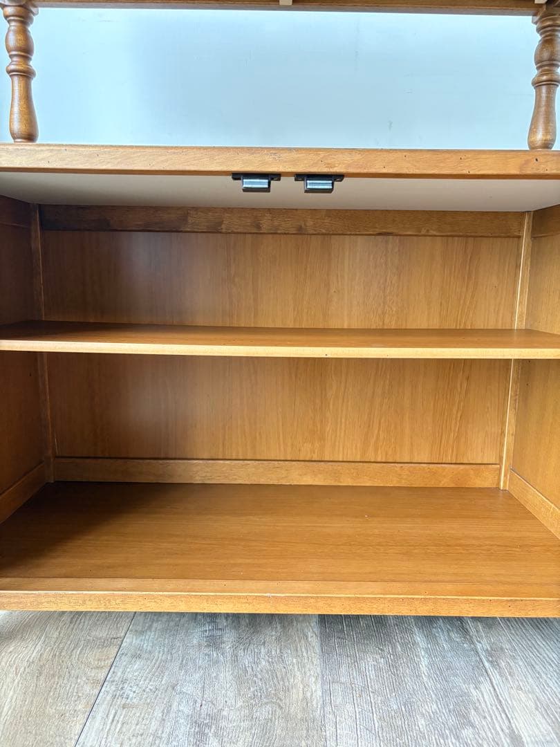 カリモク　アンティーク調　サイドボード　ヴィンテージ　カントリー　ラバートリー