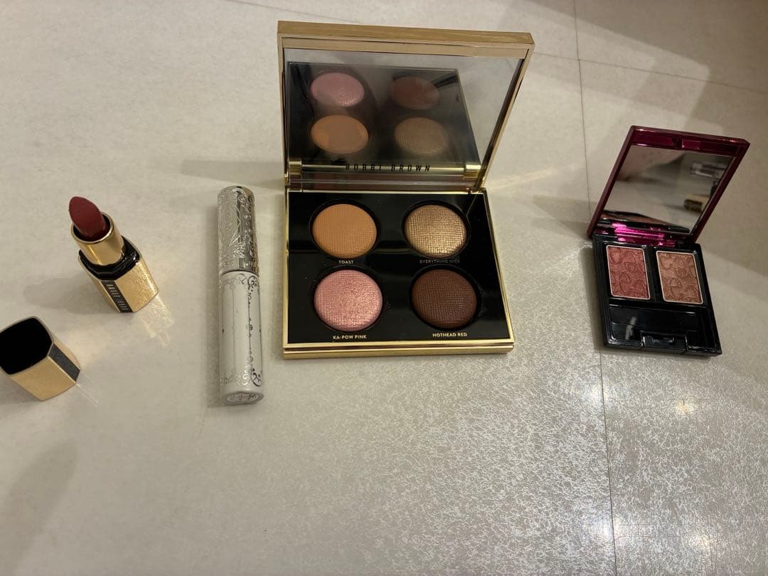 デパコス含む　コスメまとめ売り　化粧品　ボビィブラウン　アイシャドウ