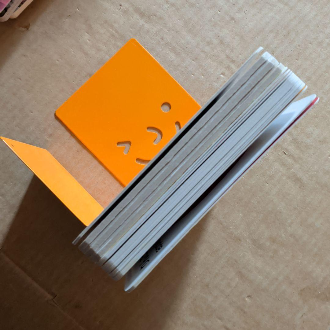 だ～れだ だれだ!?　くだものいろいろかくれんぼ　しかけ絵本パッチン絵本かたぬき