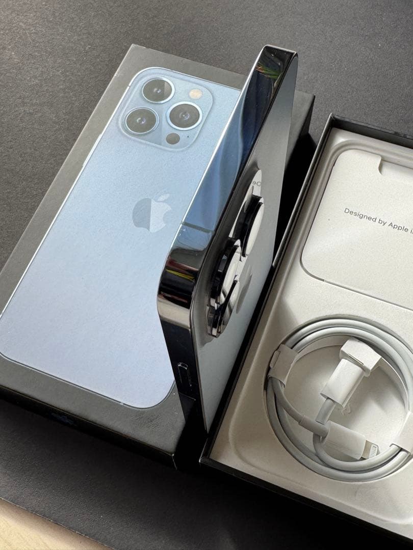 美品iPhone13Pro シエラブルー　256GB バッテリー88%