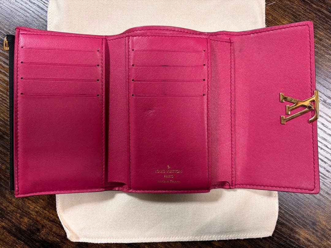 LOUIS VUITTON ポルトフォイユ・カプシーヌ コンパクト