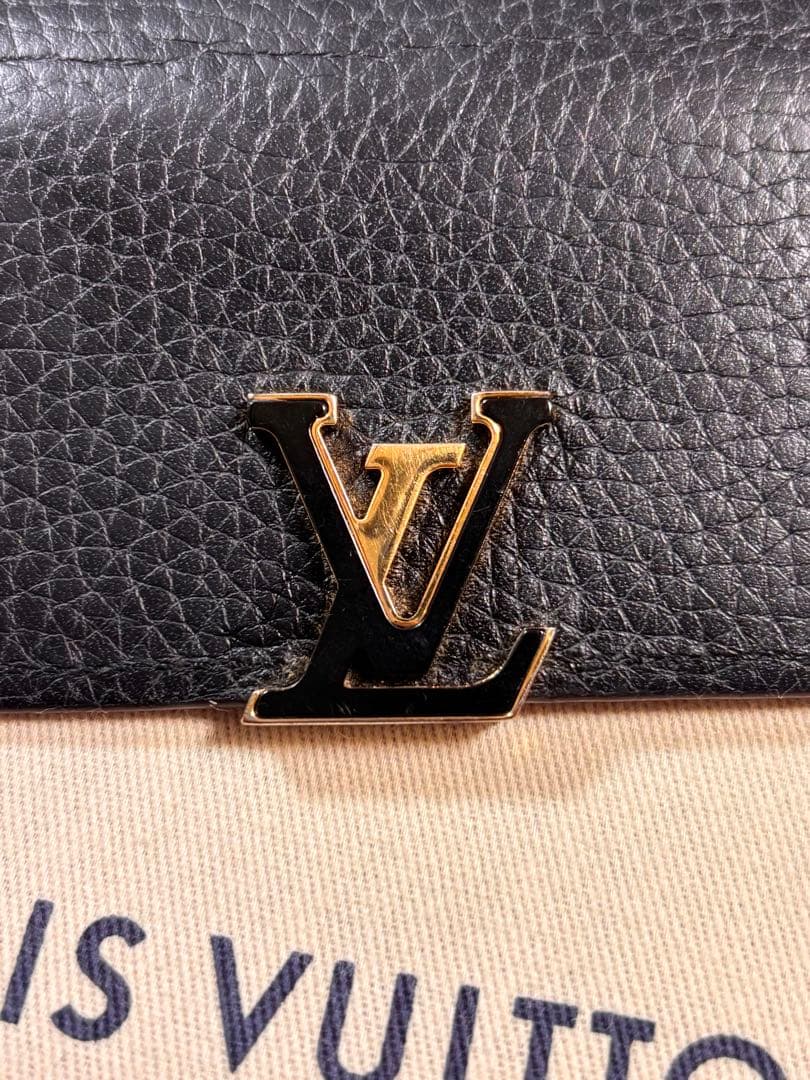 LOUIS VUITTON ポルトフォイユ・カプシーヌ コンパクト