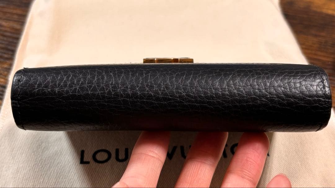 LOUIS VUITTON ポルトフォイユ・カプシーヌ コンパクト