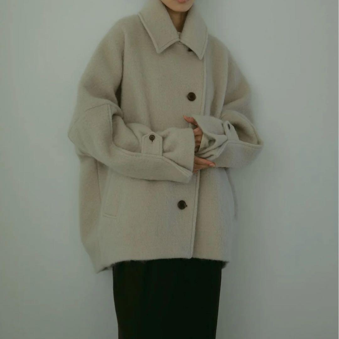 CASA FLINE ベージュ ダブルブレストコート