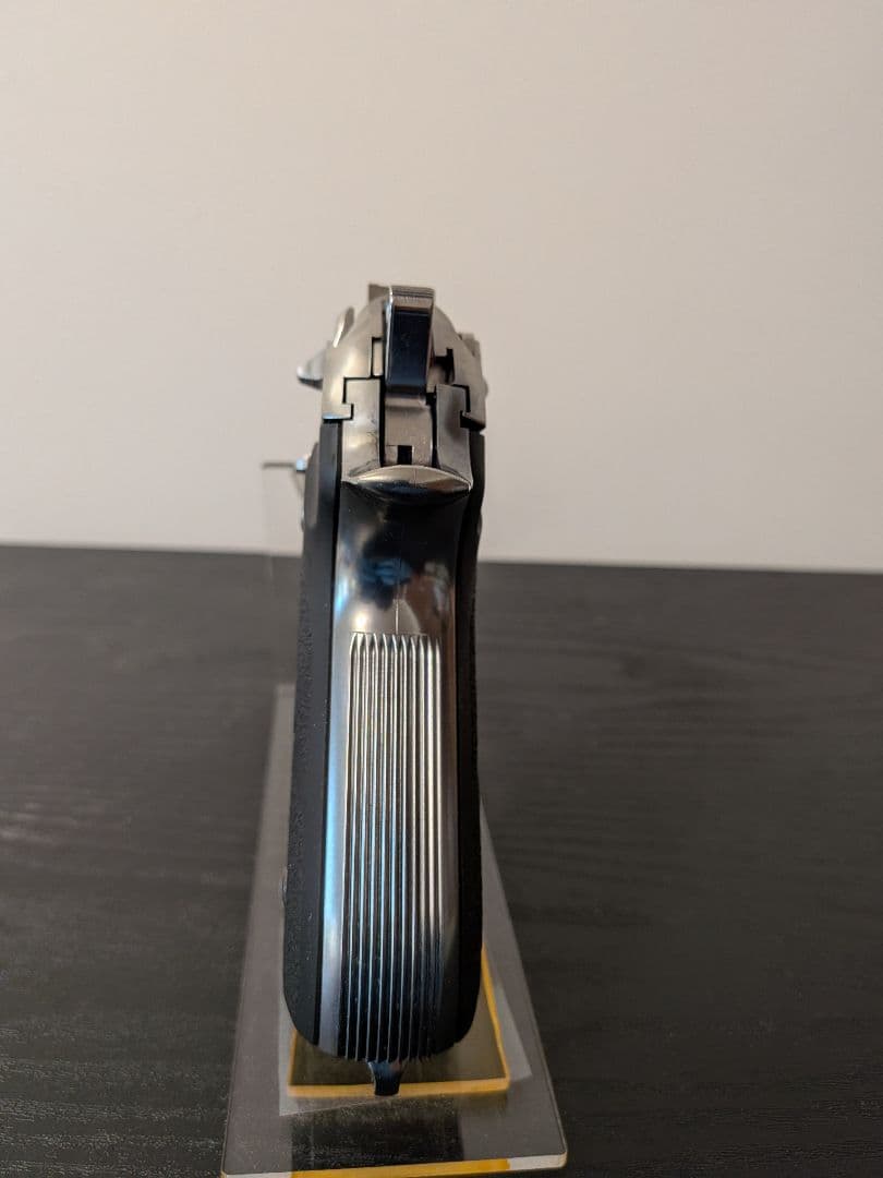 東京マルイ　M92Fクロムステンレス　予備マガジン付き